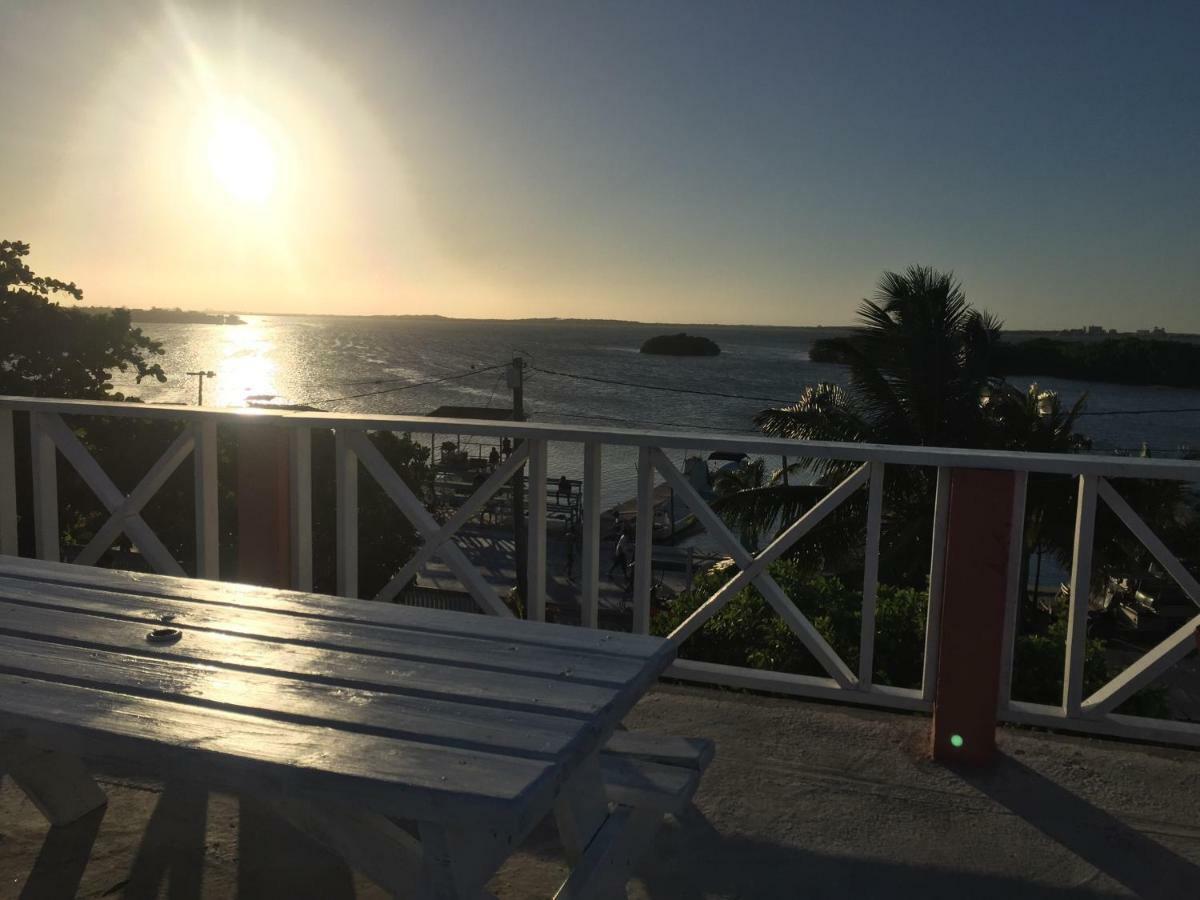Ambergris Sunset Hotel San Pedro  Exterior photo